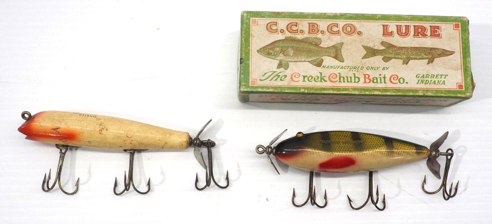 (2) Creek Chub fishing lures: #1501 Creek Chub Injured Minnow -NIB / #2002S Creek Chub Spinnard Darter -Excellent