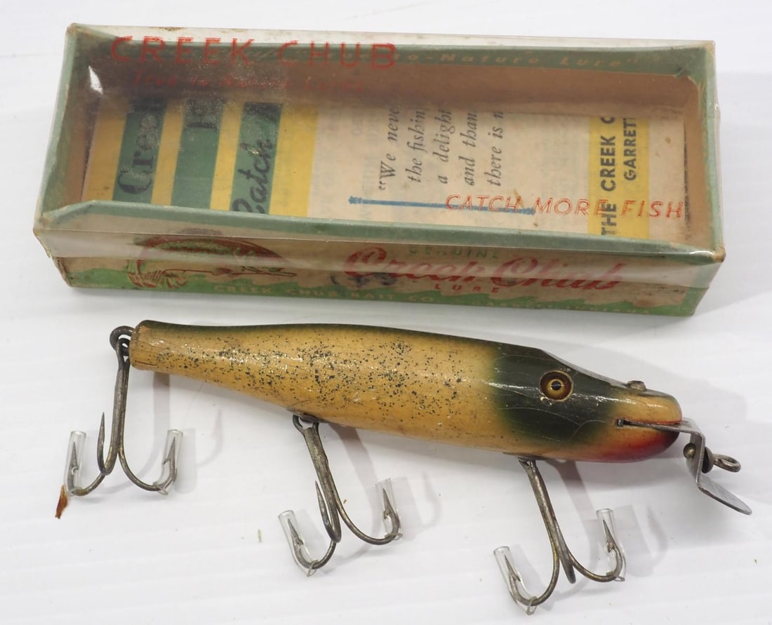 #718 Creek Chub Pikie Minnow: #718 Creek Chub Pikie Minnow with box & catalog - Very Good lure & catalog, box is Rough
