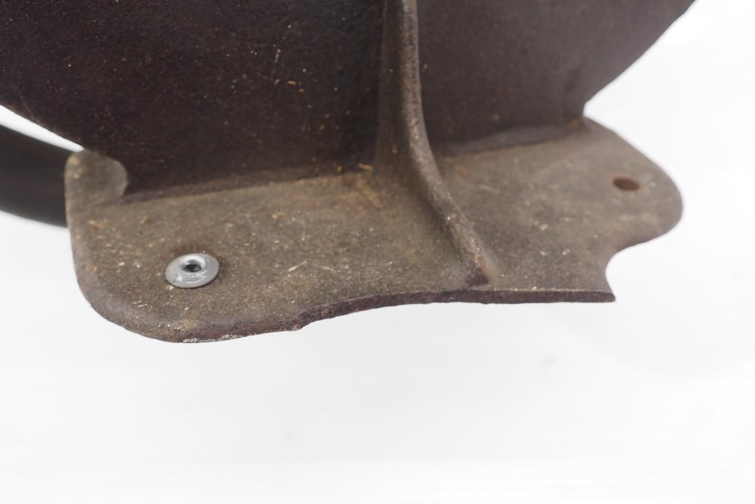 Large bench-mount corn sheller - 3