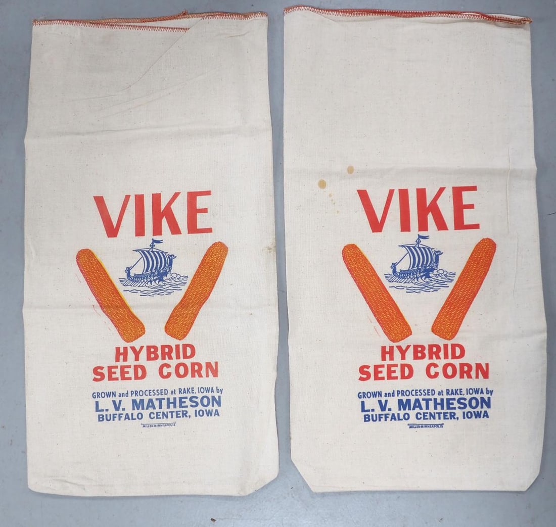 (2) Cloth seed bags: (2) Cloth seed bags for Vike Hybrid Seed Corn, Buffalo Center, Iowa with great color - Great