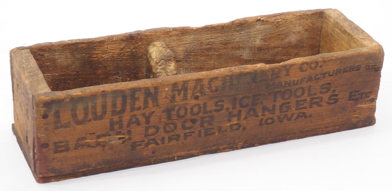 Louden Machinery Co. wooden box (1 of 2)