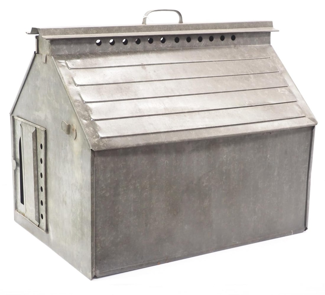 Galvanized nesting house (1 of 2)