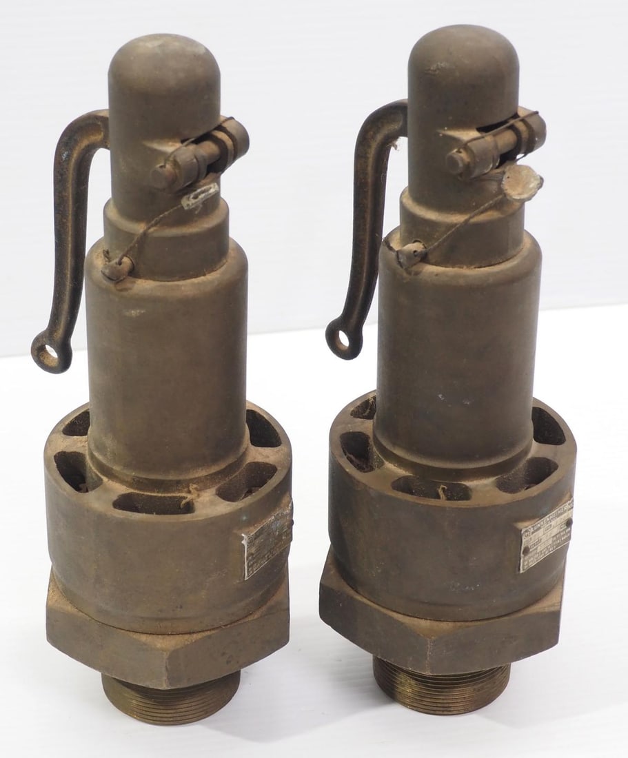 (2) Brass Lunkenheimer size 2 steam whistles (1 of 2)