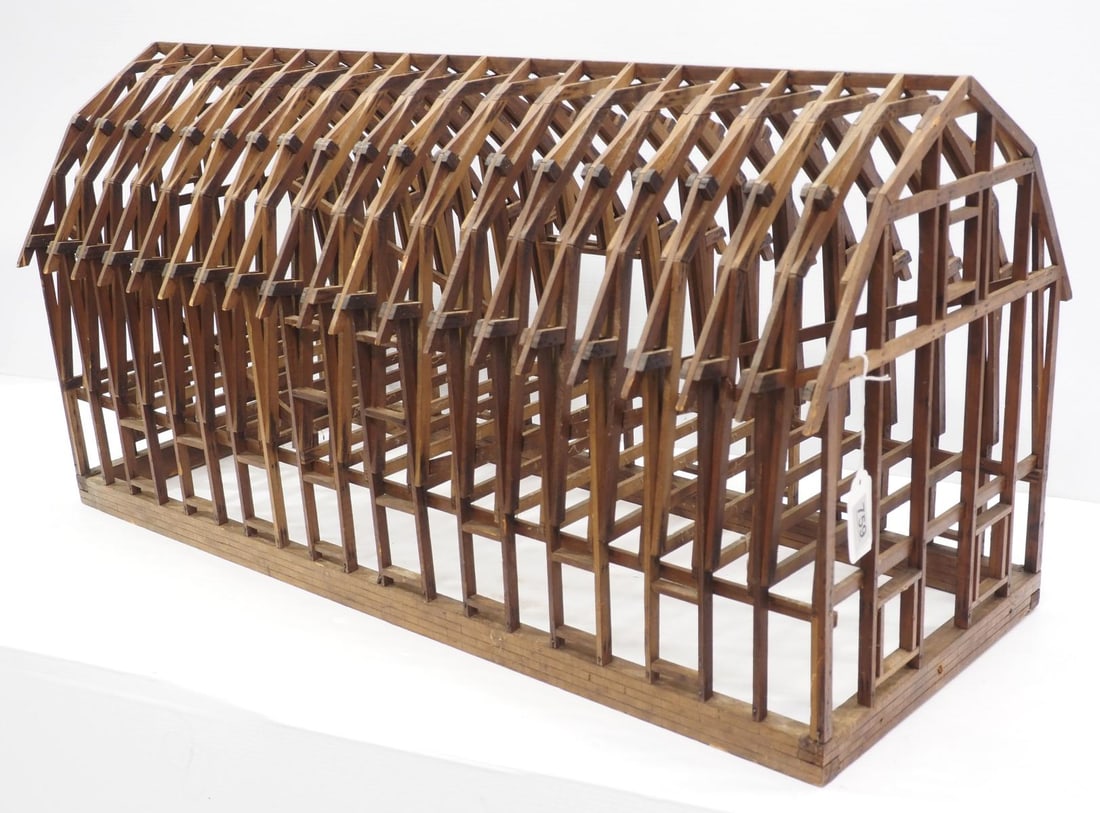 Model of wood-frame barn (1 of 4)