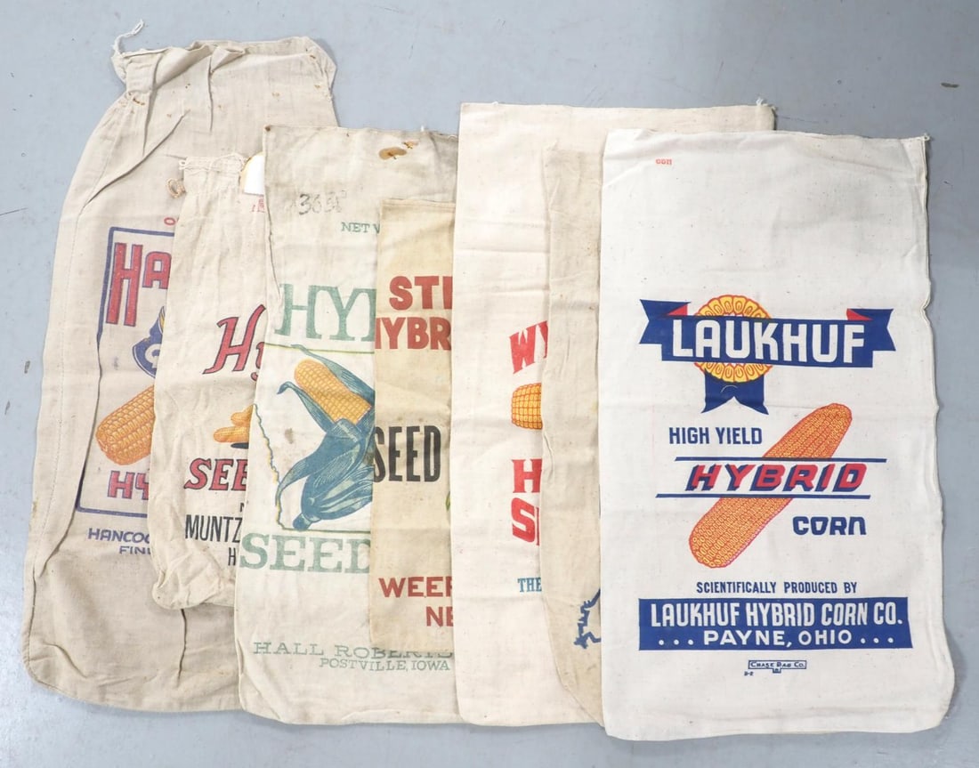 (7) Cloth seed bags: (7) Cloth seed bags with great color including Wykoff's, Steckley, Hancock & more