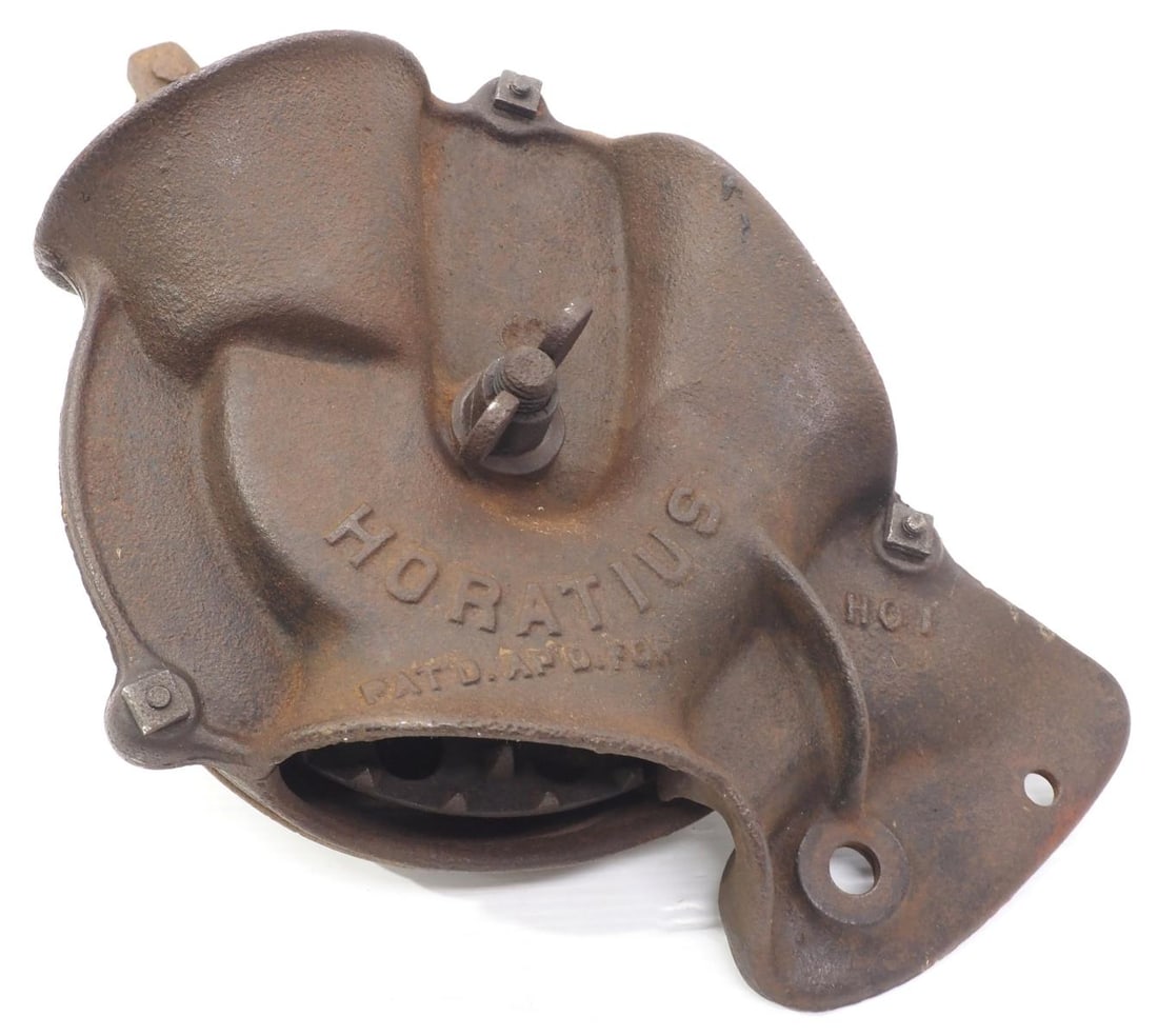 Montgomery Ward cast iron corn sheller: Montgomery Ward cast iron hand-crank corn sheller - Good