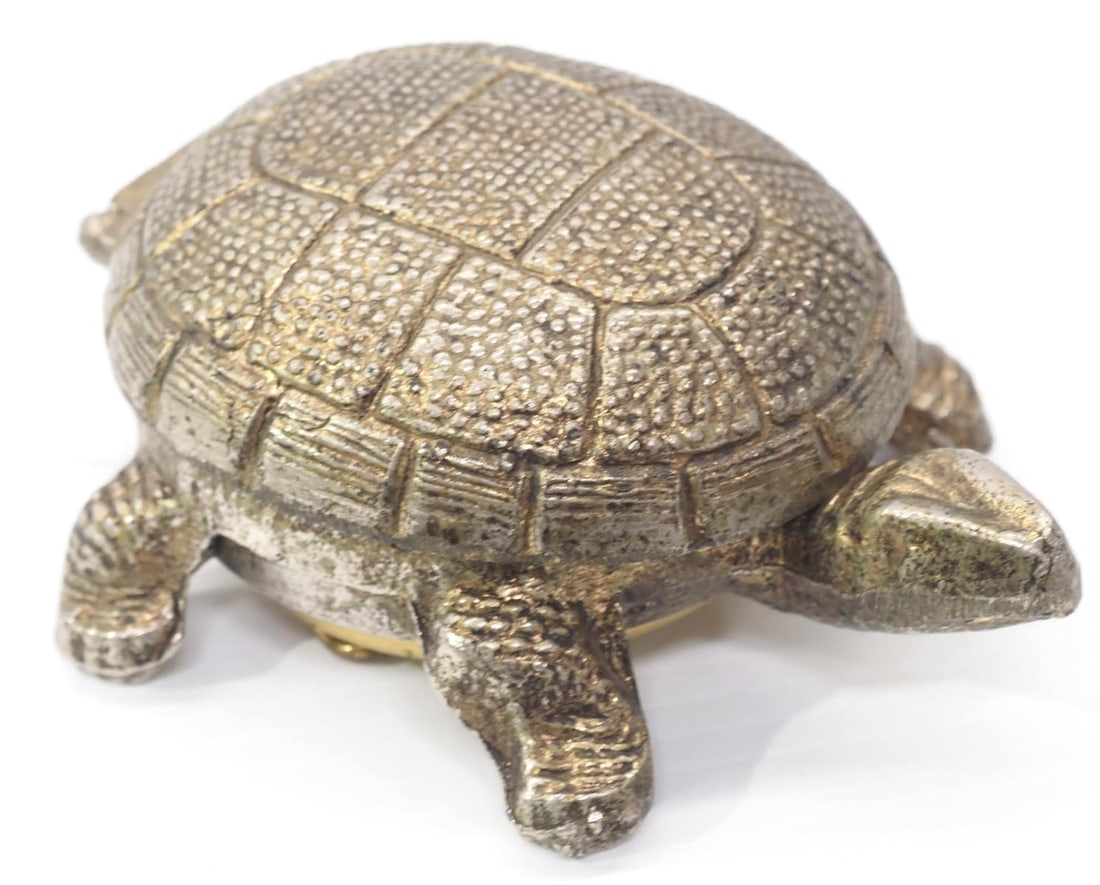 Turtle-shaped Bentley desktop alarm clock (1 of 3)