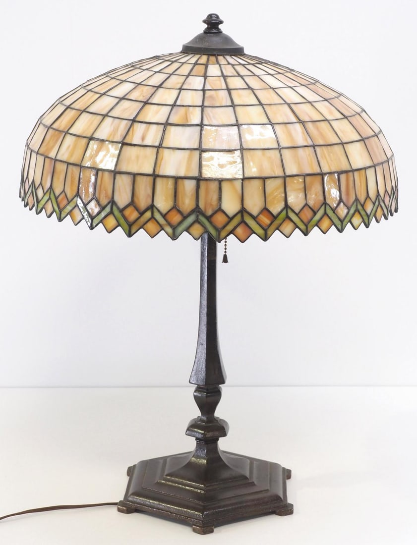 Pratt Stained Glass Mosiac Table Lamp (1 of 7)