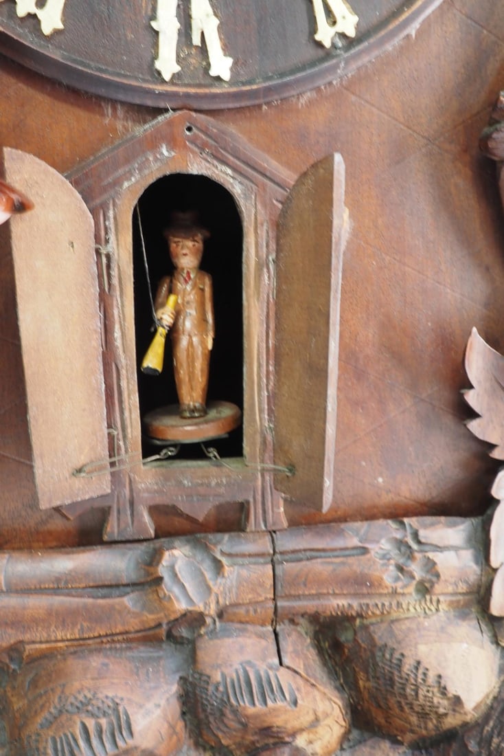Quality Heavily Carved Black Forest German Table Cuckoo Clock - 5