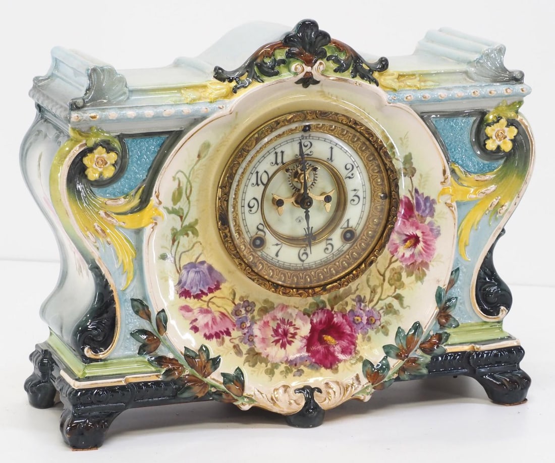 Royal Bonn Porcelain Cased 'LaVinda' Shelf Clock (1 of 5)