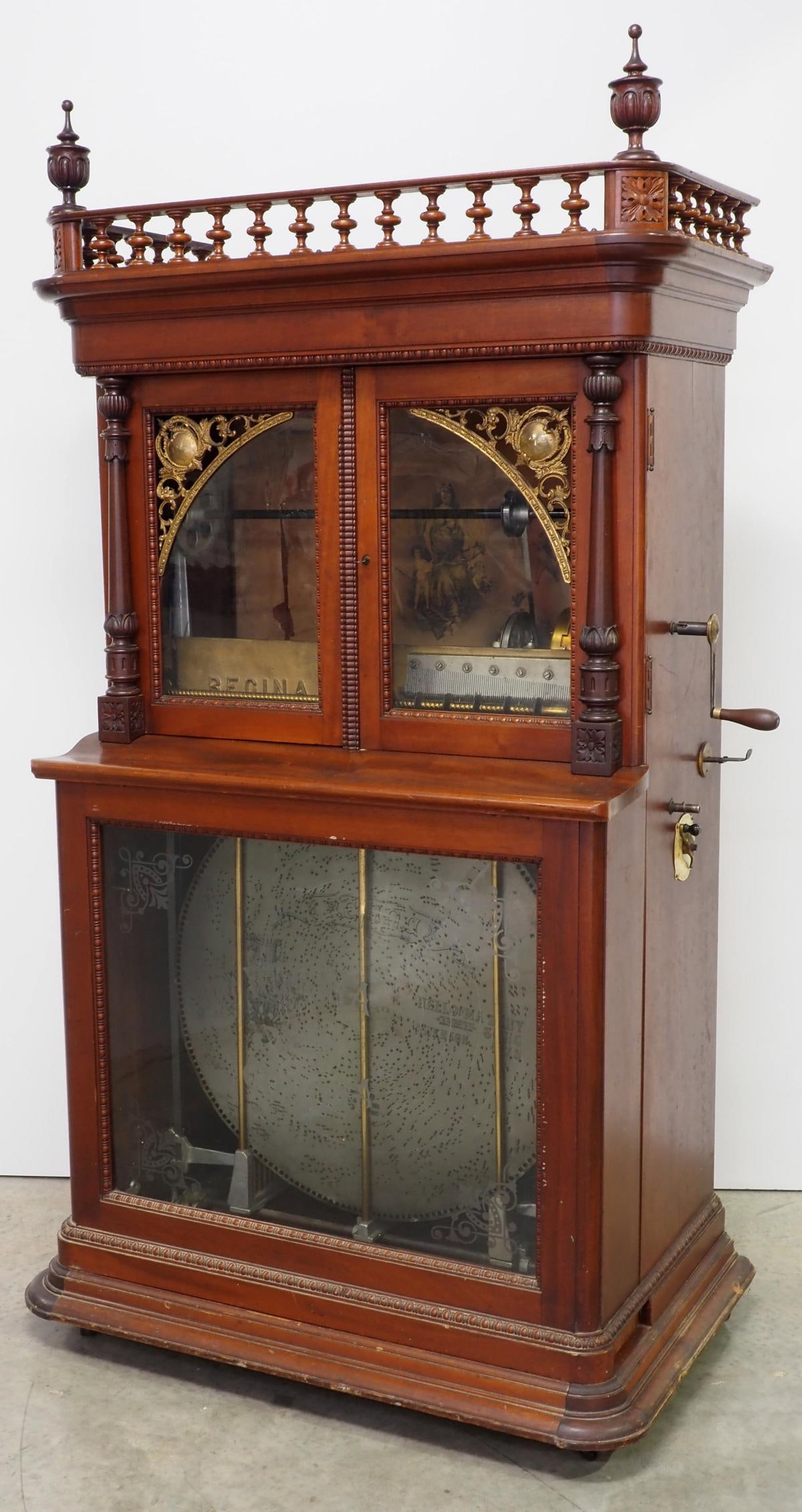 Regina Corona Upright Mahogany Coin-Operated Changer Disc Music Box (1 of 10)