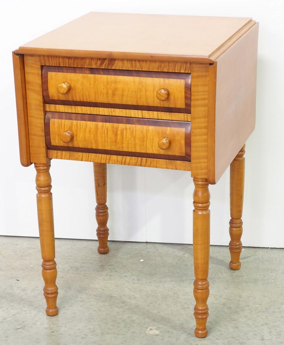 Tiger Maple Drop-Leaf Side Table (1 of 5)