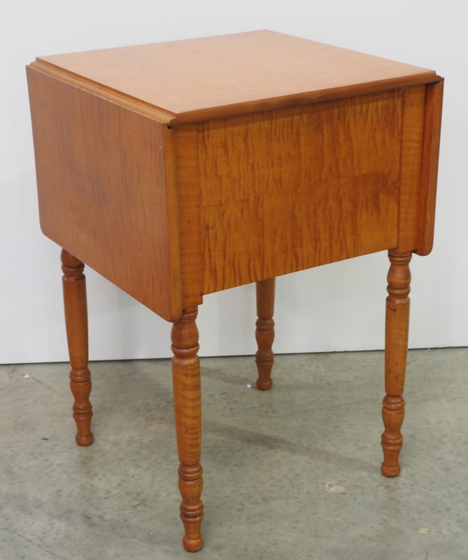 Tiger Maple Drop-Leaf Side Table - 5