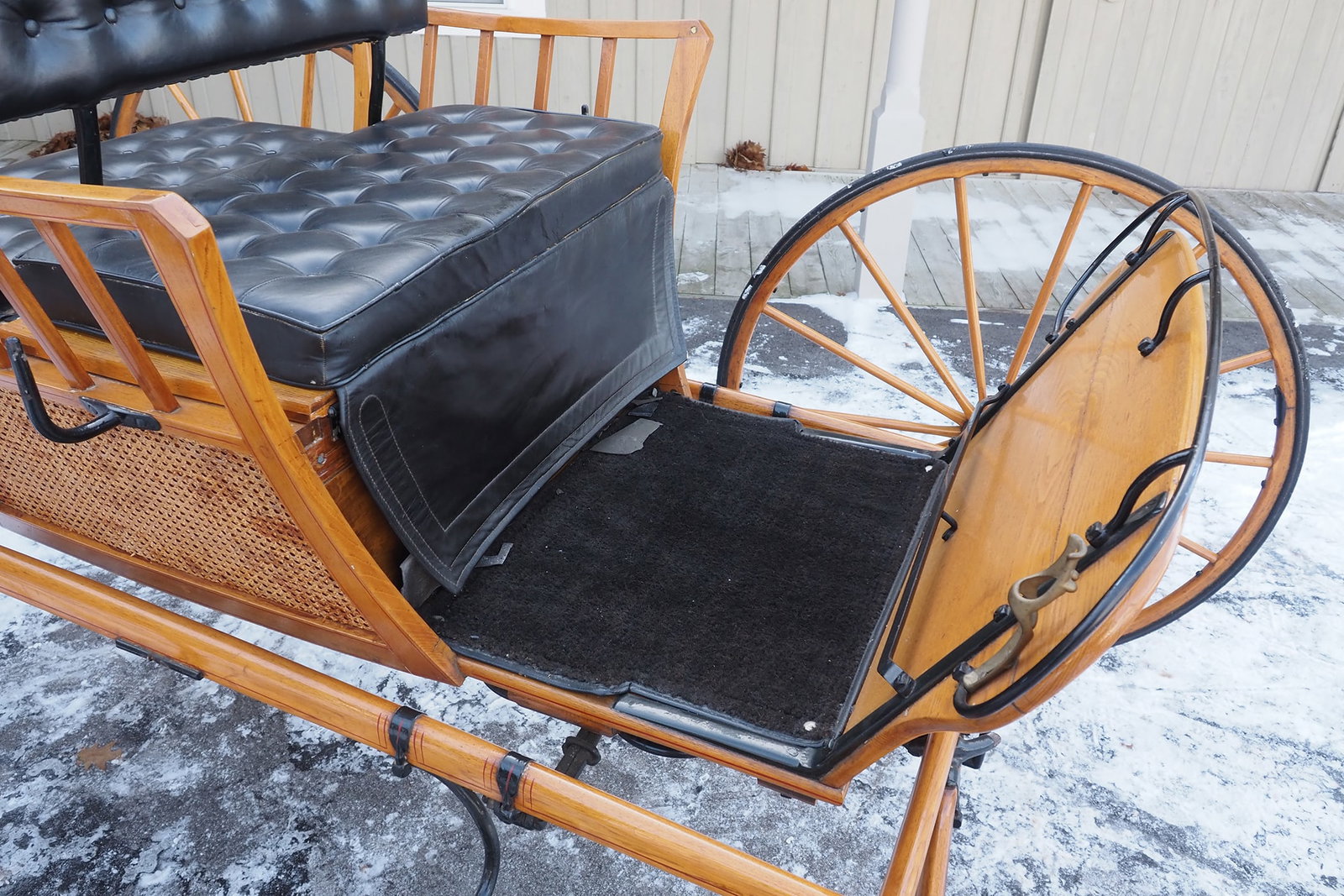 2-Seat Dos-a-Dos - 4