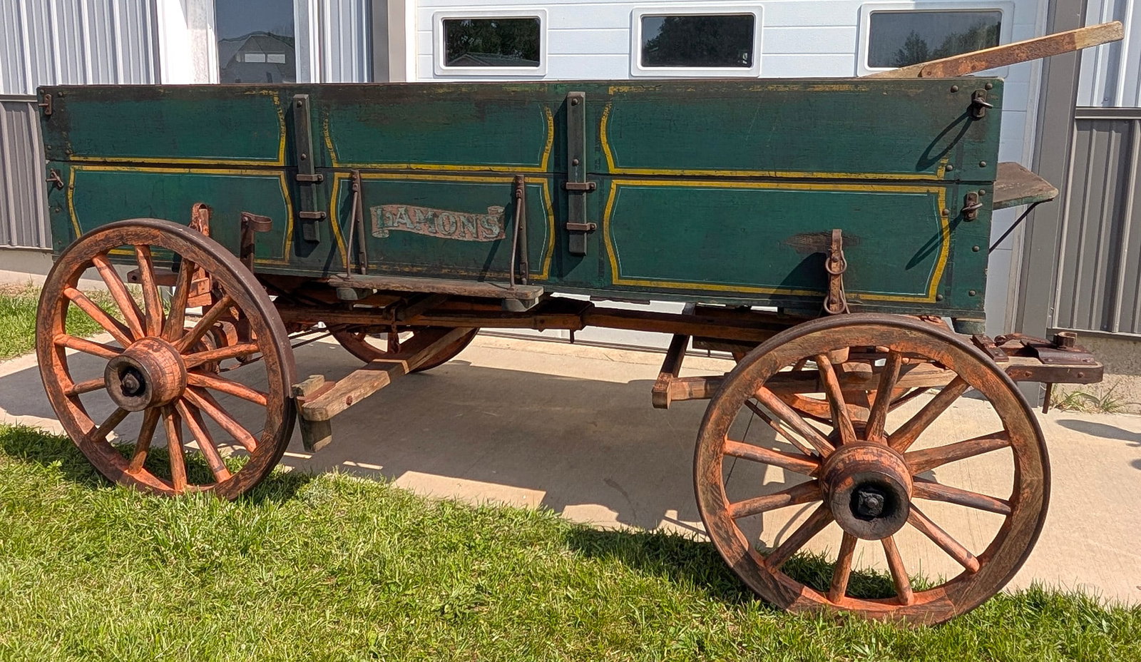 Lamons horse-drawn box wagon (1 of 7)