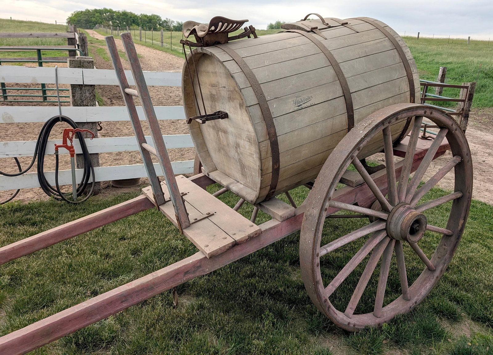 Studebaker Little Gem horse-drawn water wagon (1 of 5)
