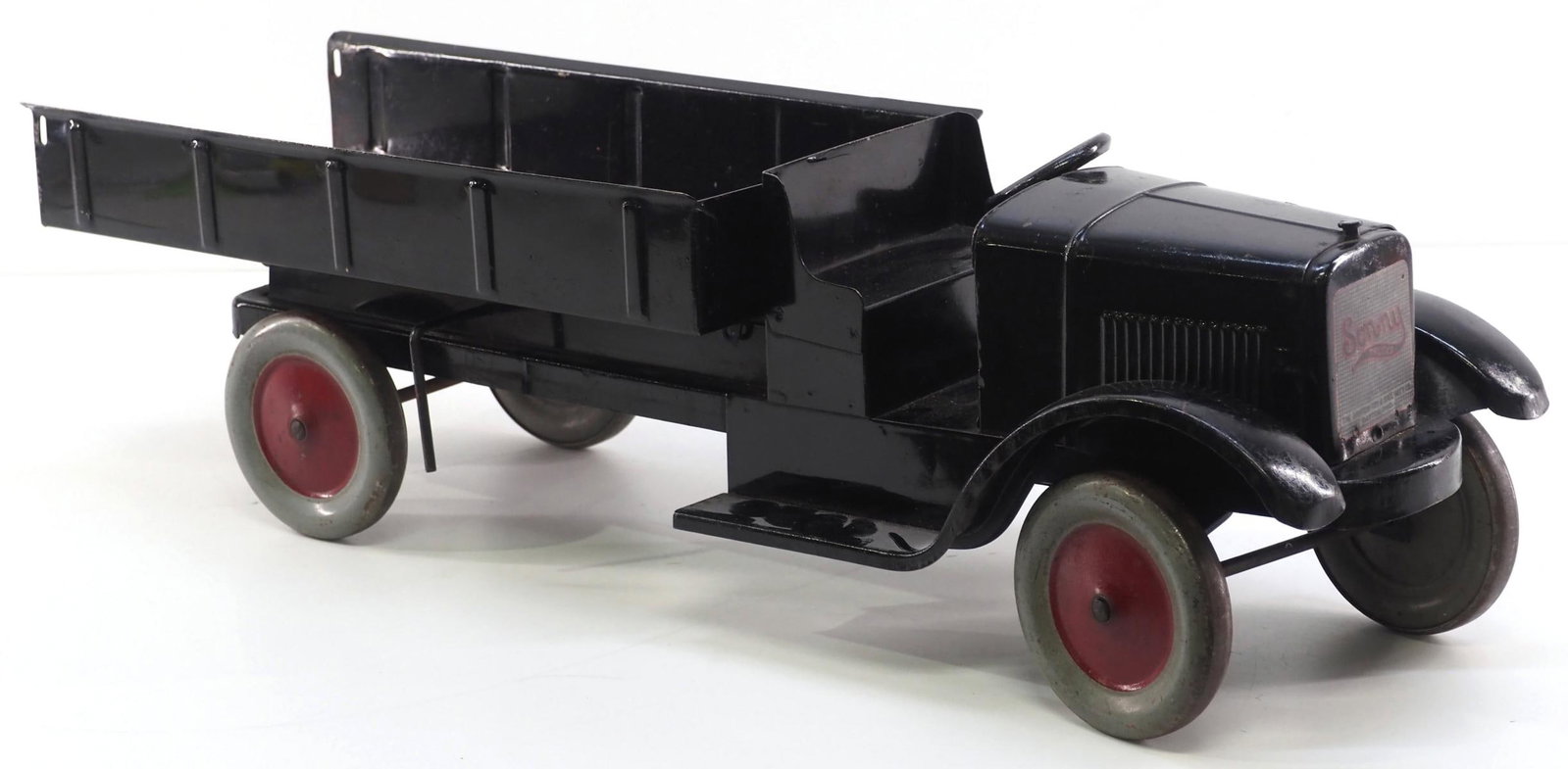 Son-ny pressed steel dump truck: Son-ny pressed steel dump truck by Dayton Toy & Specialty Co., 26"L overall