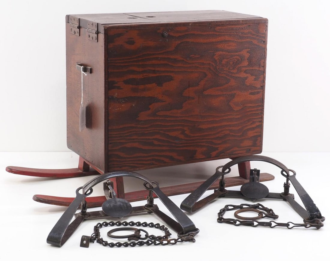 (2) Newhouse #4 Wolf traps and wooden trapper's sled (1 of 5)