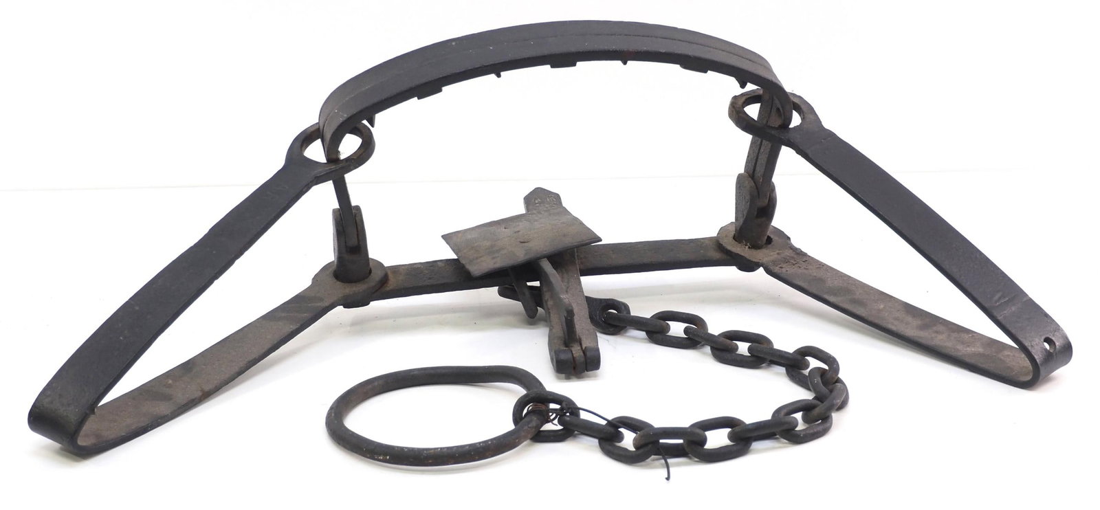 Blacksmith-made bear trap, double marked with A.R. (1 of 6)