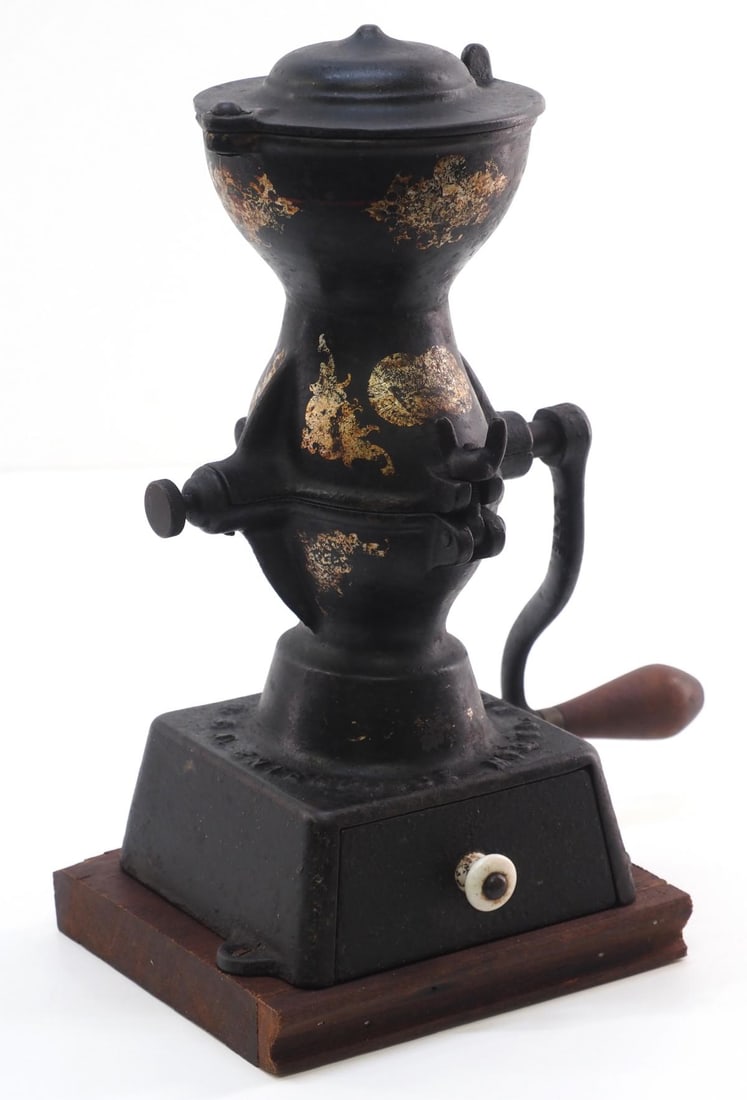 Cast iron Enterprise coffee mill (1 of 4)