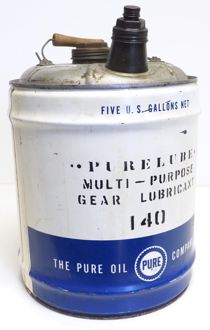 5-gallon Pure Oil Company gas can: 5-gallon Pure Oil Company gas can, empty