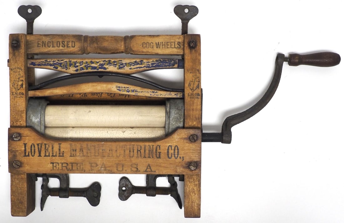 Lovell child-size wooden wringer: Lovell child-size wooden wringer