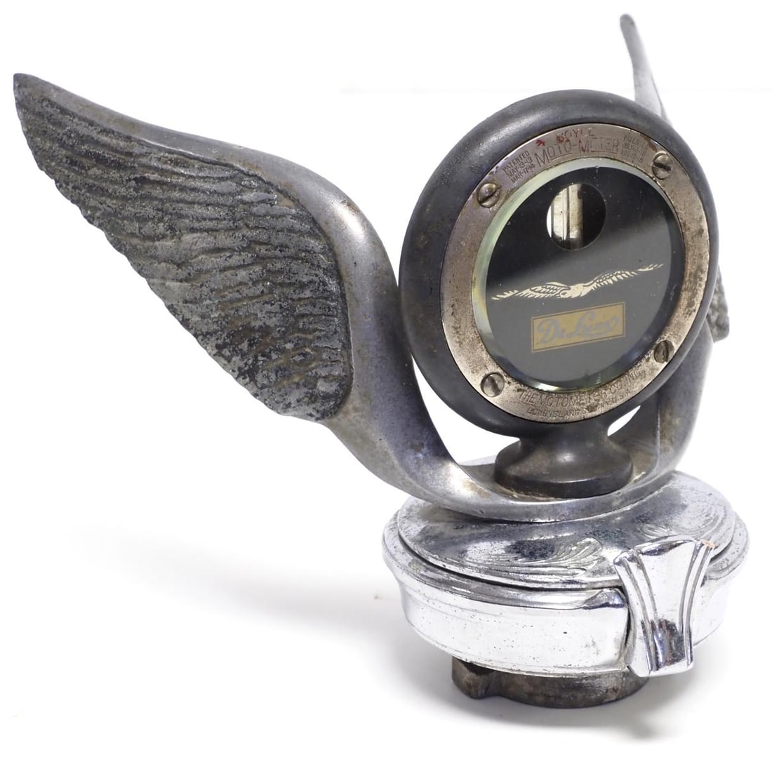 Boyce 'DeLuxe' Moto-Meter with wings: Boyce "DeLuxe" Moto-Meter with wings, 6"H