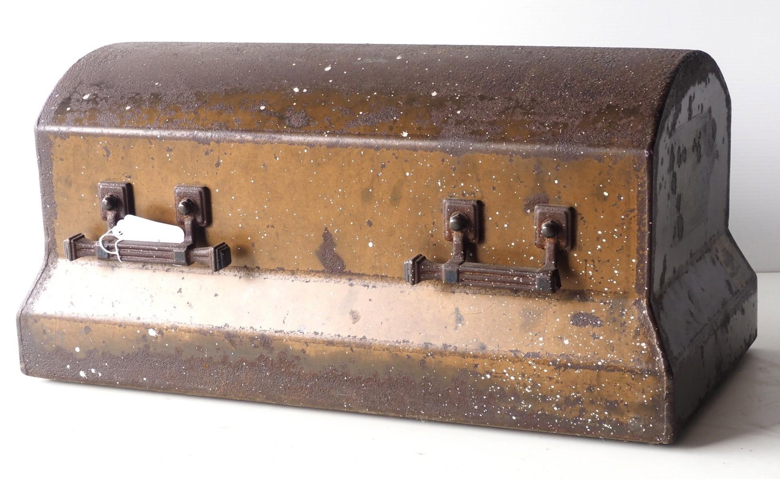 Keystone Seal Tight Burial Vault store display (1 of 4)