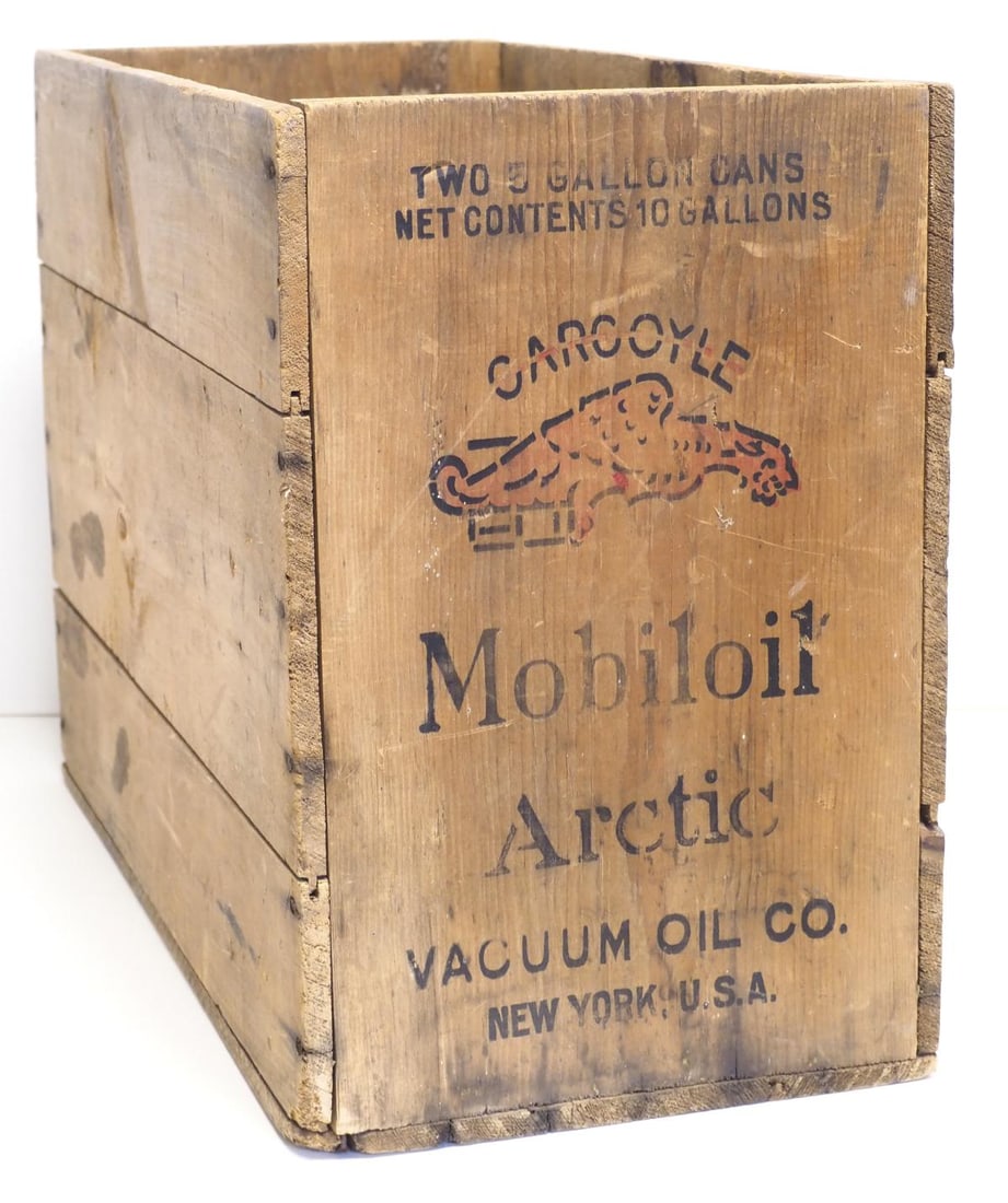 Gargoyle Mobiloil Arctic oil shipping box: Gargoyle Mobiloil Arctic wooden oil shipping box, 21"x10"x16"H - Good Condition Good