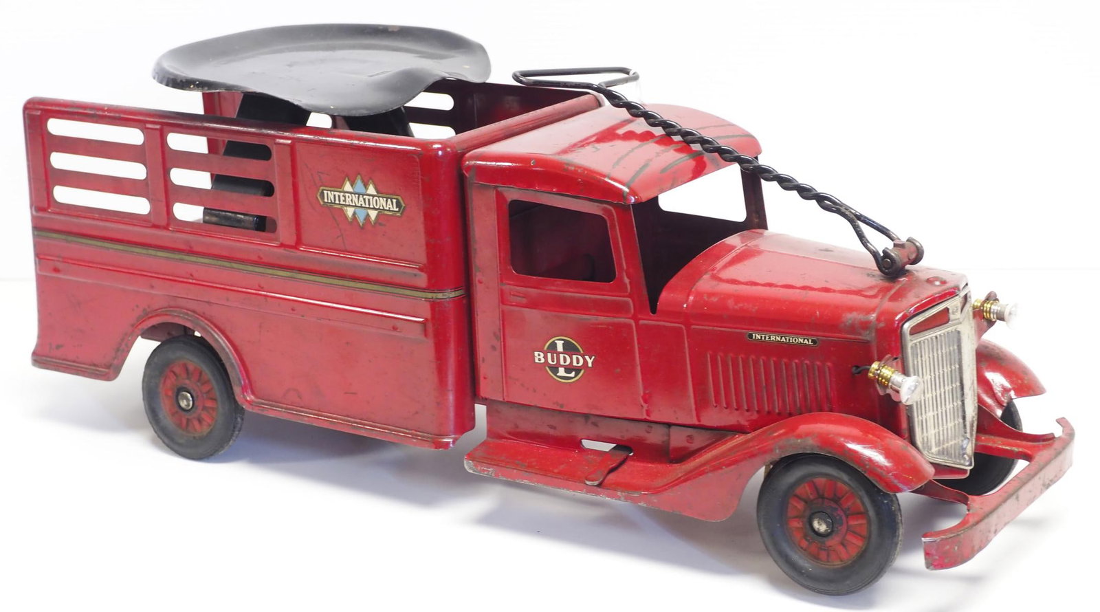 Buddy L International sit & ride truck (1 of 3)