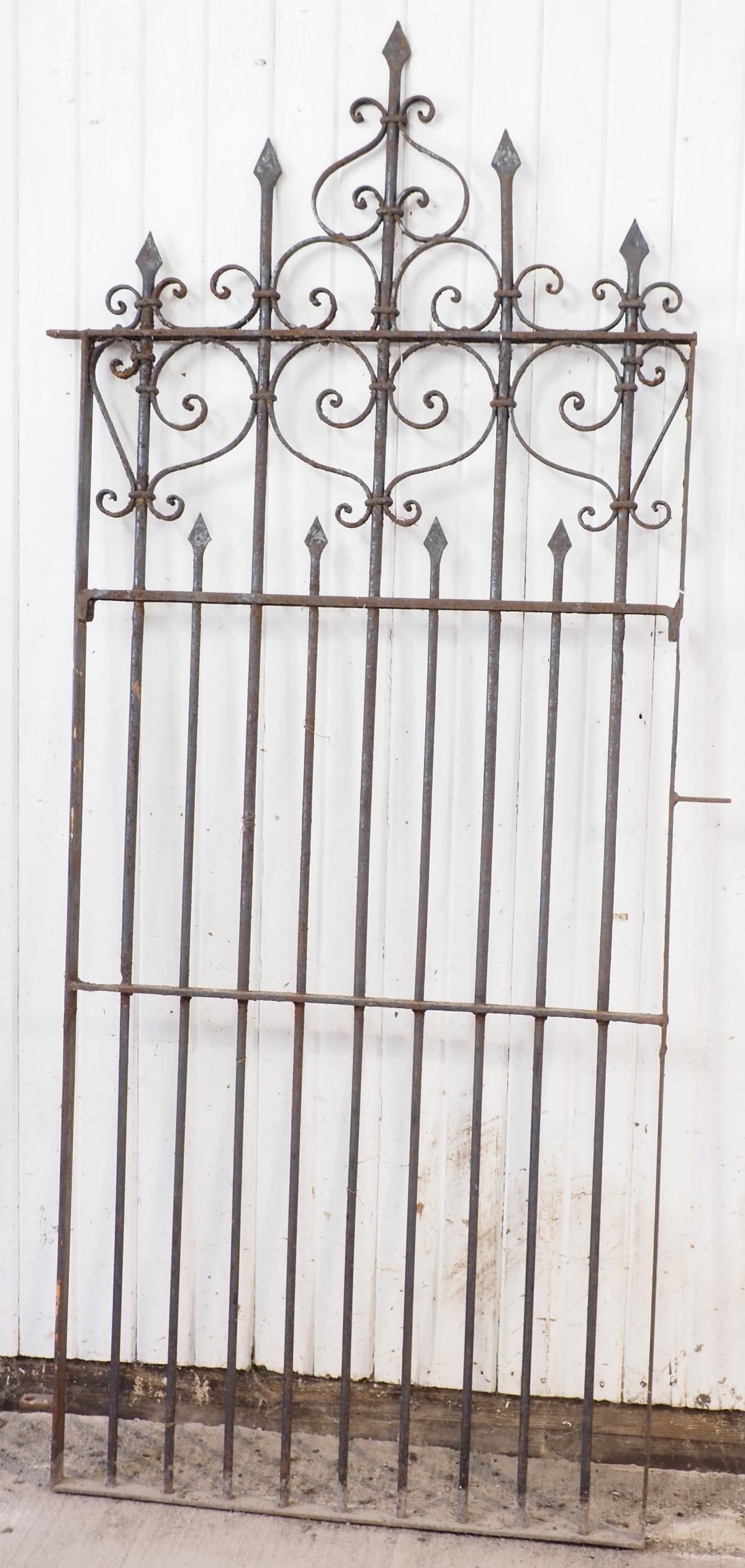Cast iron fence gate: Cast iron fence gate, 34"W x 78"H * * NOT ELIGIBLE FOR IN-HOUSE SHIPPING. Please contact the auction house for transport options and additional details. Items must be picked up within 10 business