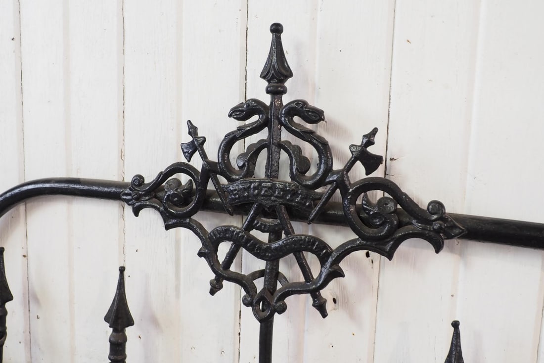 Buckeye cast iron fence gate - 2