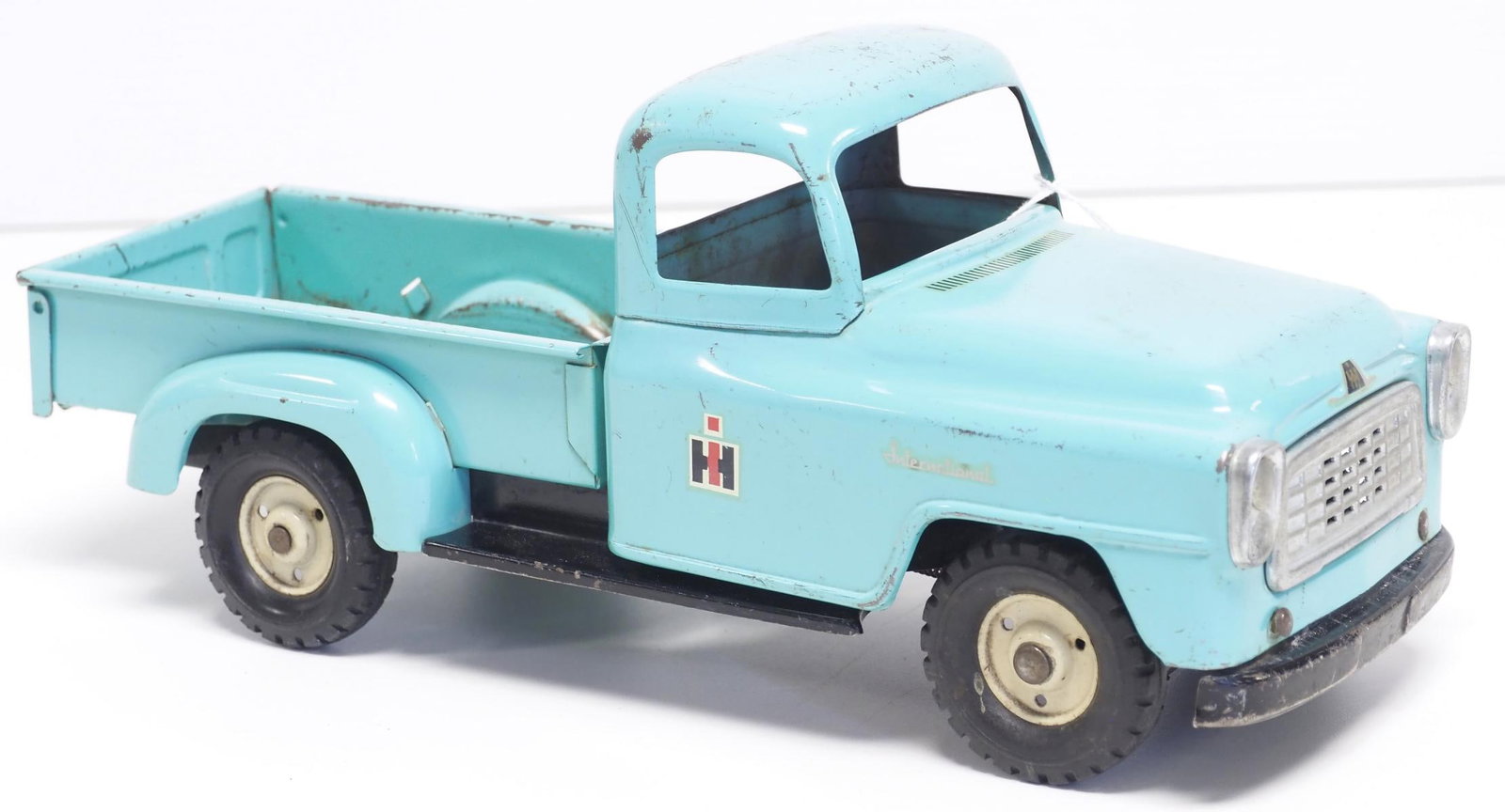 Tru-Scale International step-side pickup: Tru-Scale pressed steel International step-side pickup - Good original with some paint loss Condition Good original with some paint loss
