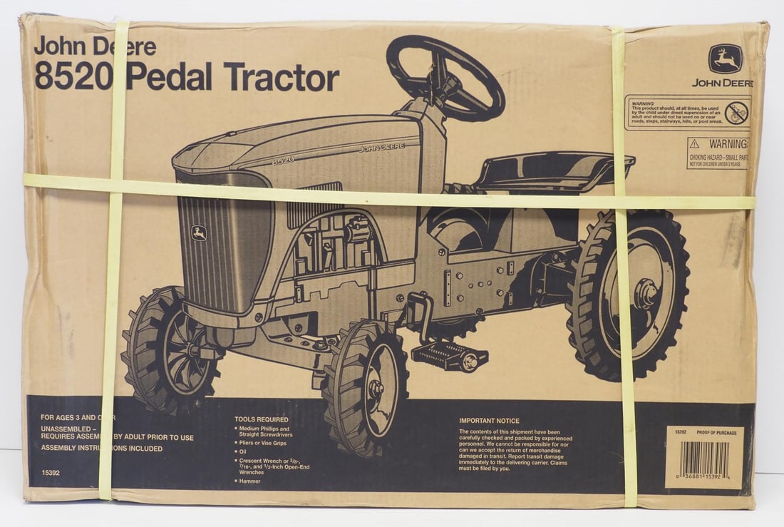 NIB Ertl John Deere 8520 pedal tractor: NIB Ertl John Deere 8520 pedal tractor
