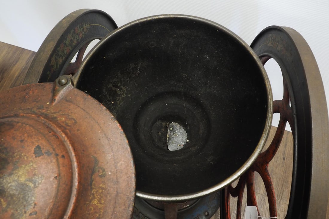 Enterprise No.12 coffee grinder - 6