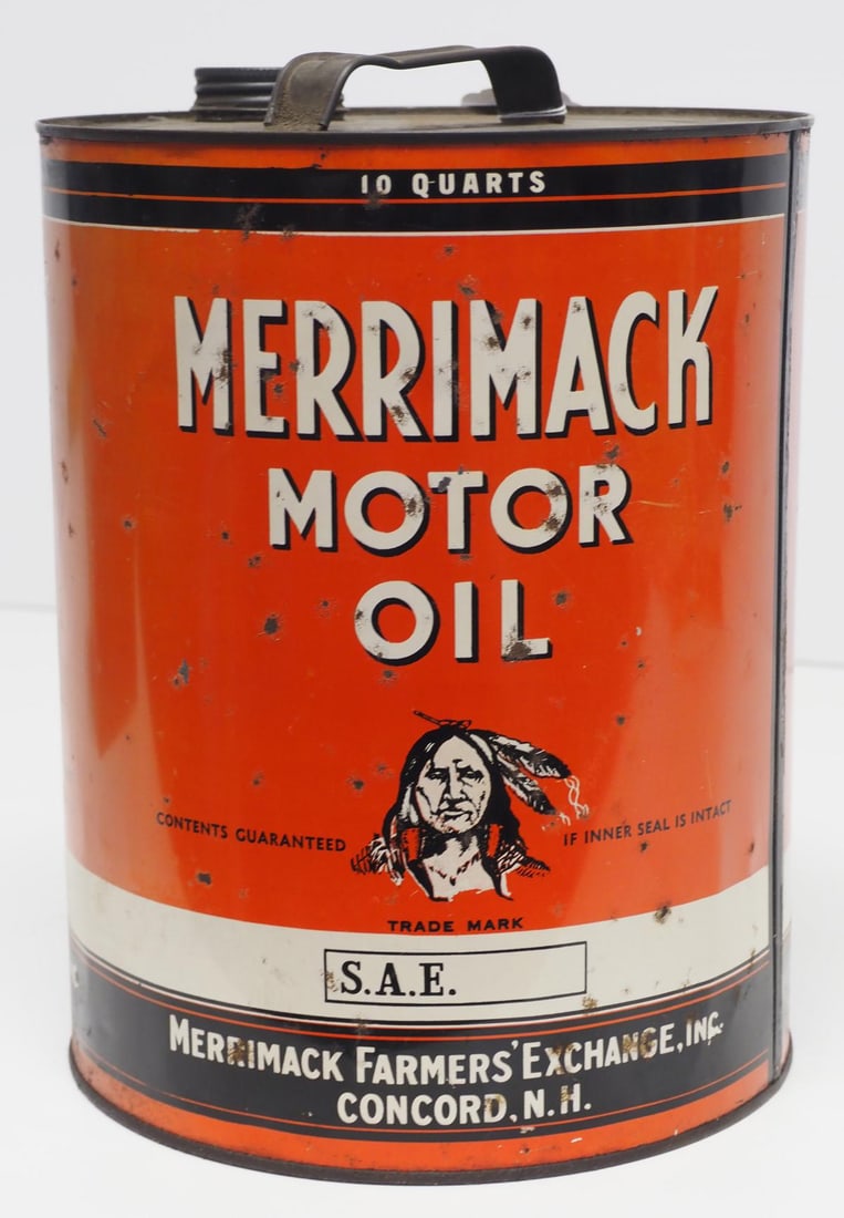 10-quart Merrimack Motor Oil tin (1 of 4)