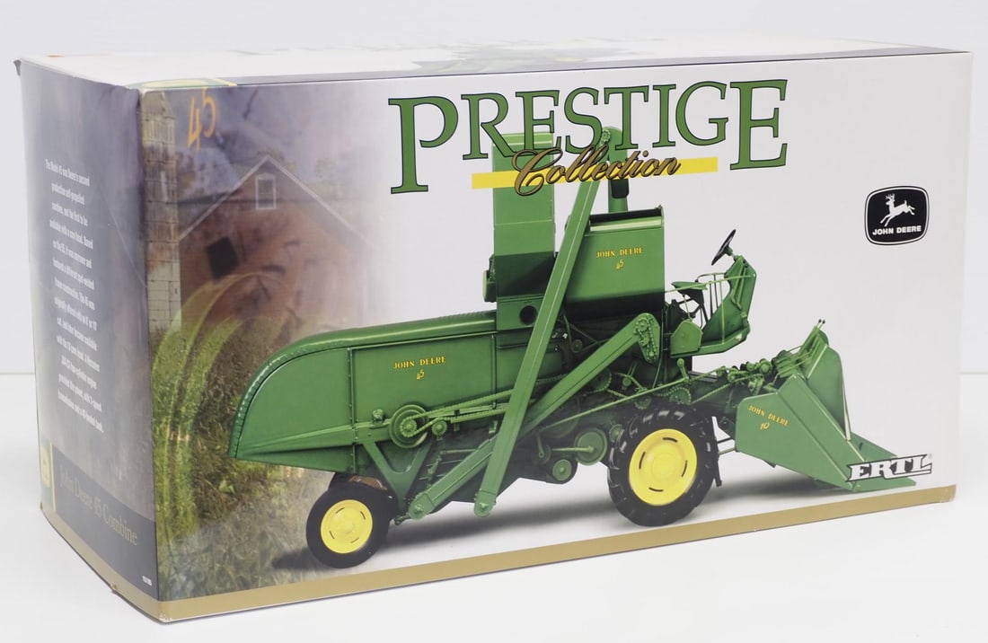 NIB Ertl 1/16 scale John Deere 45 Combine (1 of 2)