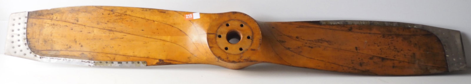 Wooden airplane propeller: Wooden airplane propeller, 79"L * * NOT ELIGIBLE FOR IN-HOUSE SHIPPING. Please contact the auction house for transport options and additional details. Items must be picked up within 10 business days