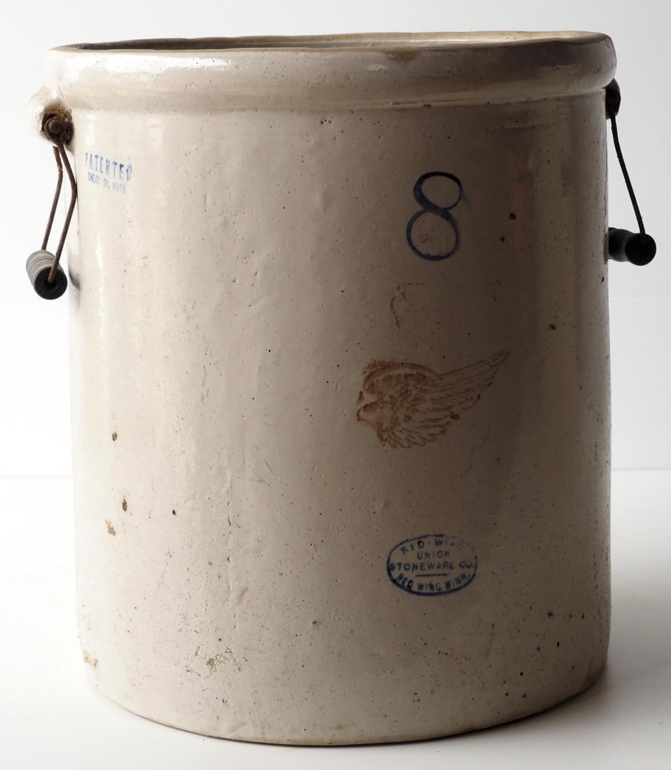 8-gallon Red Wing crock with handles: 8-gallon Red Wing crock with handles - Good * * NOT ELIGIBLE FOR IN-HOUSE SHIPPING. Please contact the auction house for transport options and additional details. Items must be picked up within 10