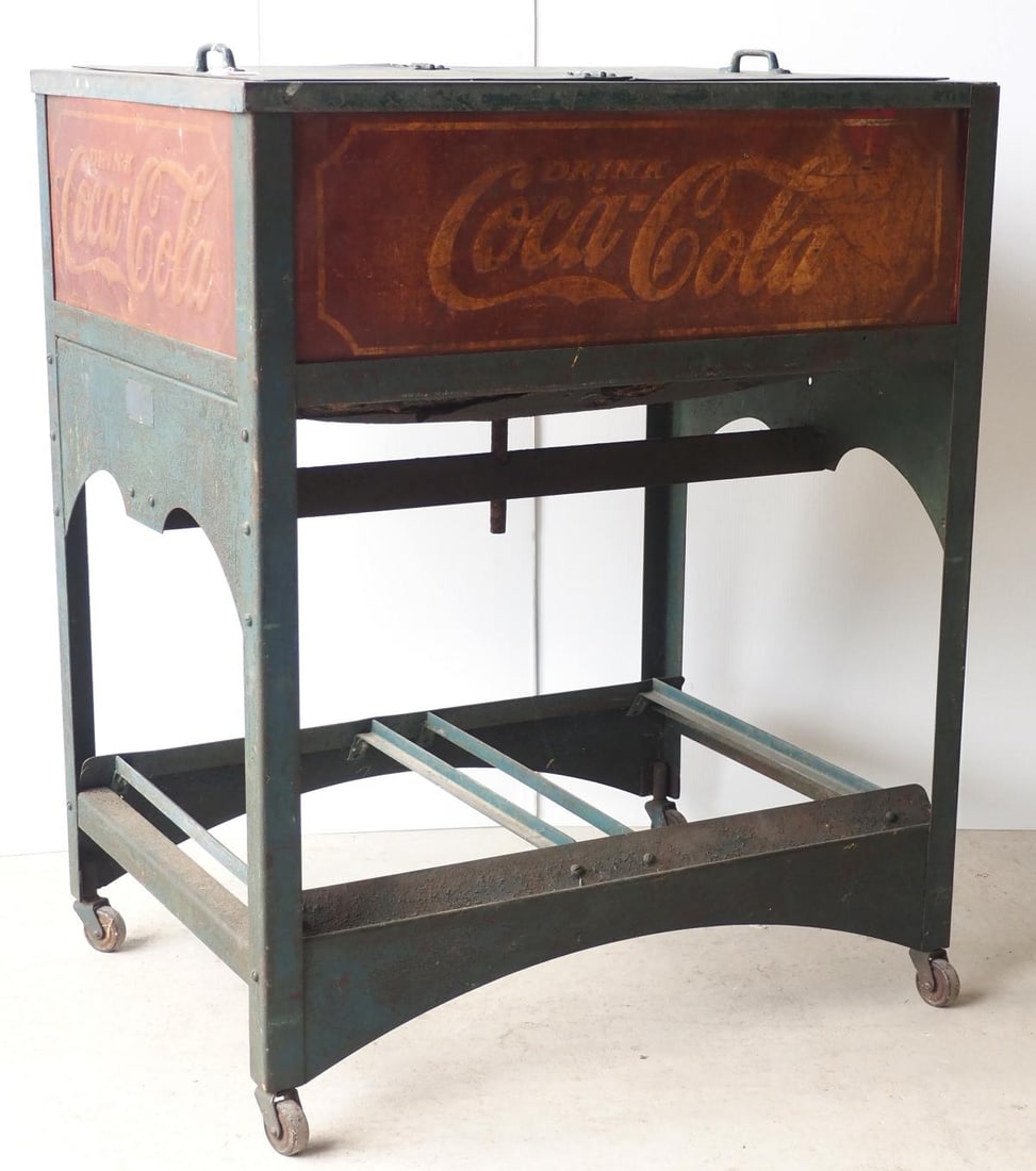 Coca Cola floor model pop cooler (1 of 6)