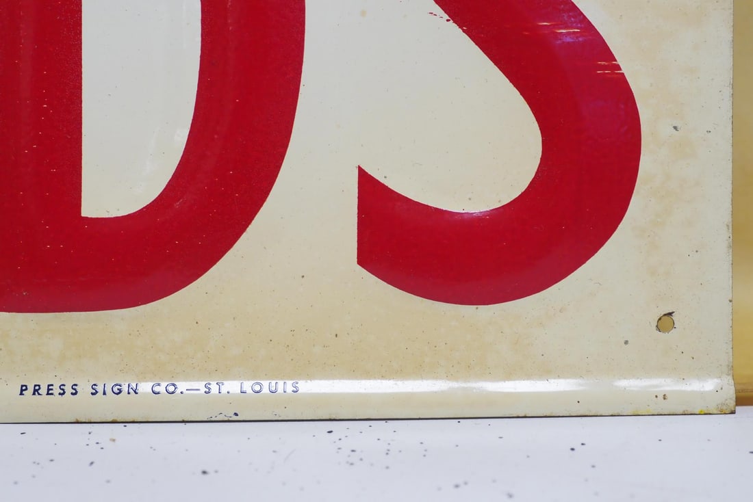 Stull Hybrids sign - 3