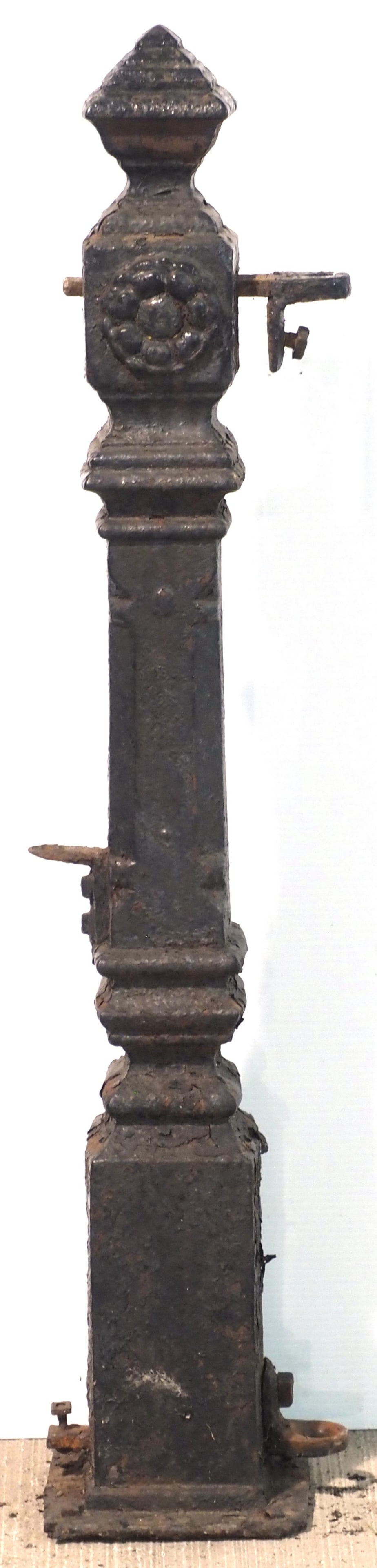 Ornate cast iron fence post: Ornate cast iron fence post, 36"H - base has chips * * NOT ELIGIBLE FOR IN-HOUSE SHIPPING. Please contact the auction house for transport options and additional details. Items must be picked up
