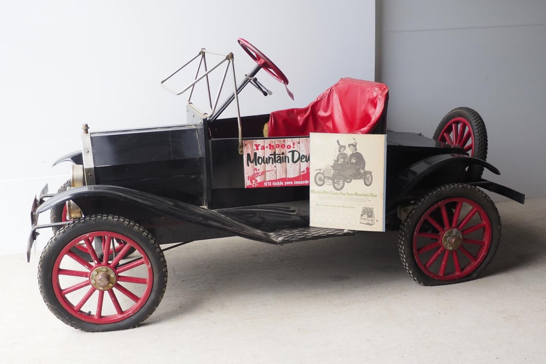 Gas powered Mini-Lizzie parade car - 2