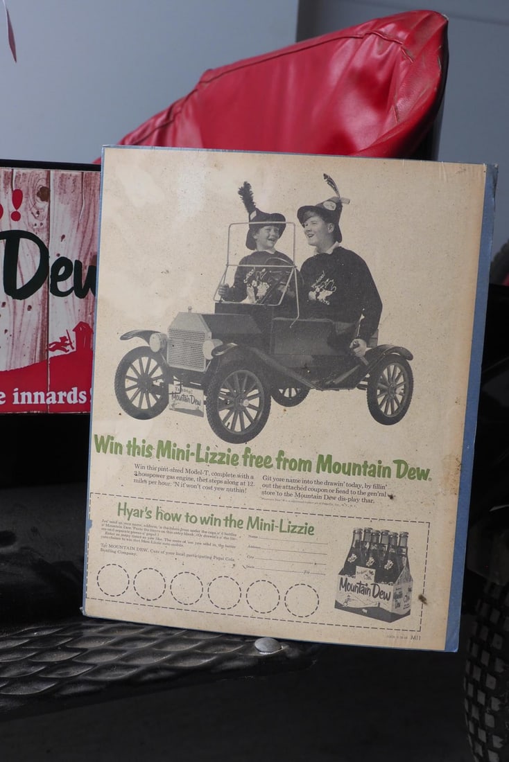 Gas powered Mini-Lizzie parade car - 3
