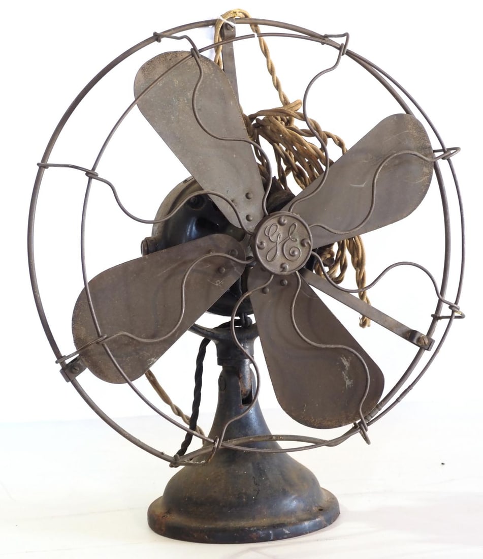 General Electric No.715408 desk fan (1 of 4)