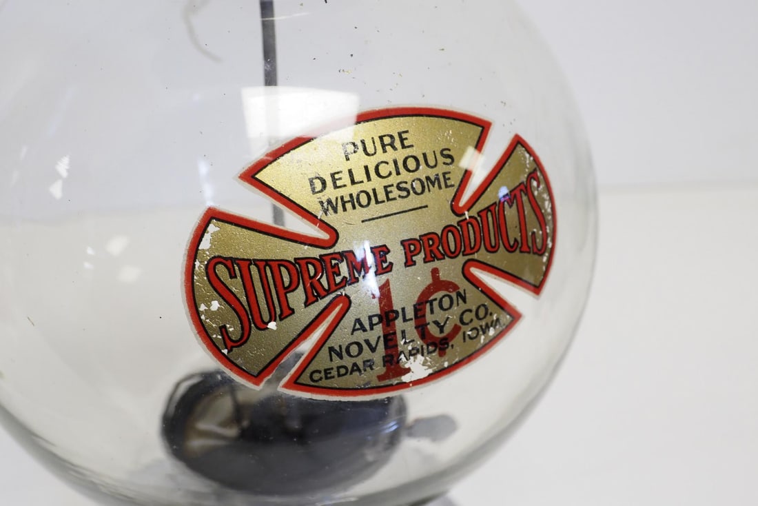 Appleton Novelty Co. 1-cent vendor - 2