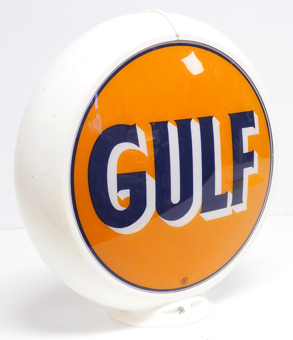 Gulf gas pump globe: (2) Gulf glass gas pump globe lenses in Capcolite plastic body * * NOT ELIGIBLE FOR IN-HOUSE SHIPPING. Please contact the auction house for transport options and additional details. Items must be