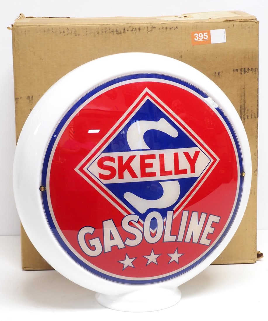 Skelly Gasoline glass gas pump globe, WOW!: NOS Skelly Gasoline glass gas pump globe with original shipping box, WOW! * * NOT ELIGIBLE FOR IN-HOUSE SHIPPING. Please contact the auction house for transport options and additional details. Items