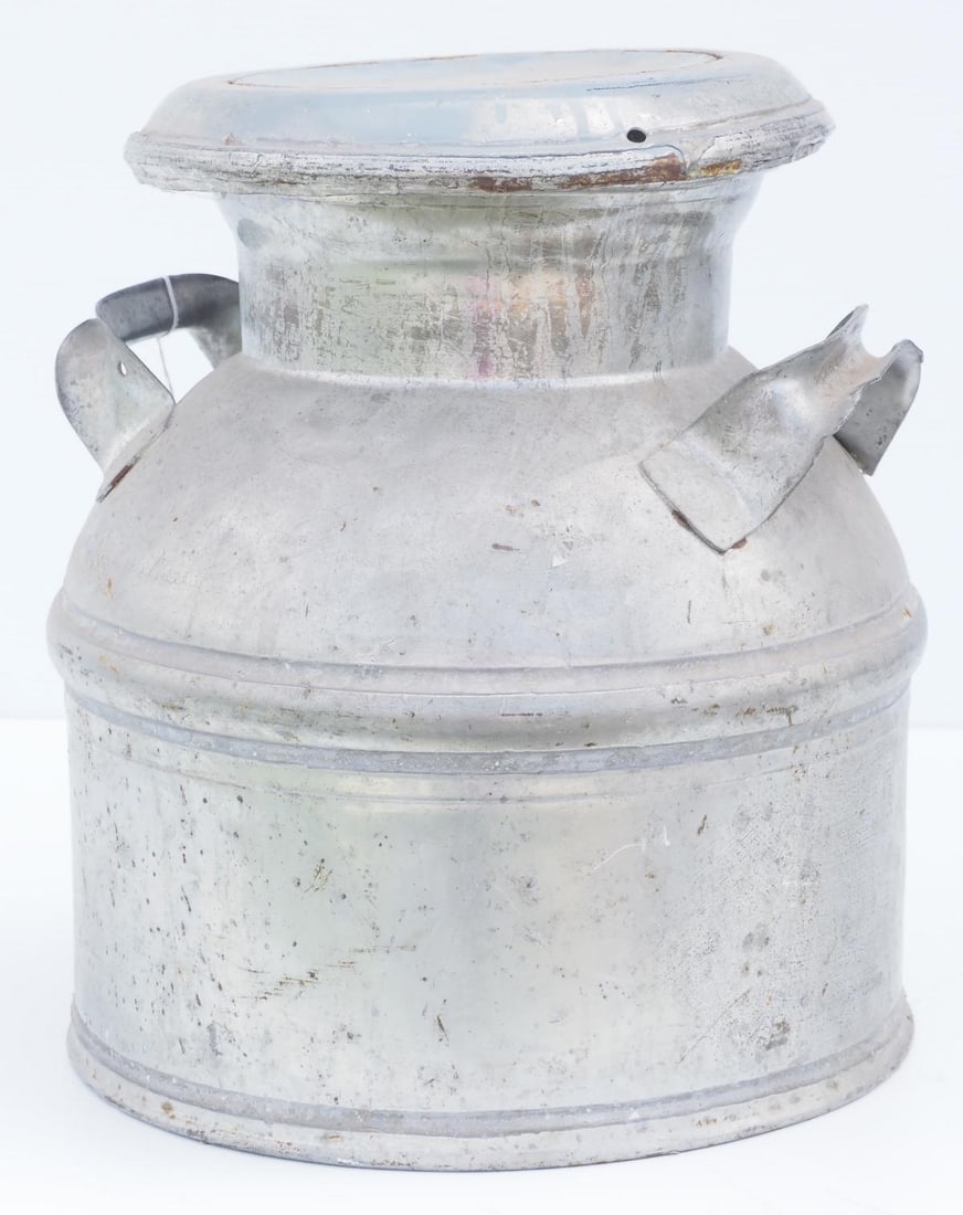Clover Cream Dairy 5-gallon can (1 of 3)