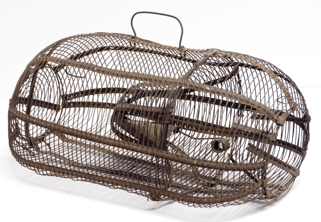 Early wire rat trap (1 of 2)